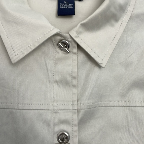 Lightweight jacket - Picture 3 of 6